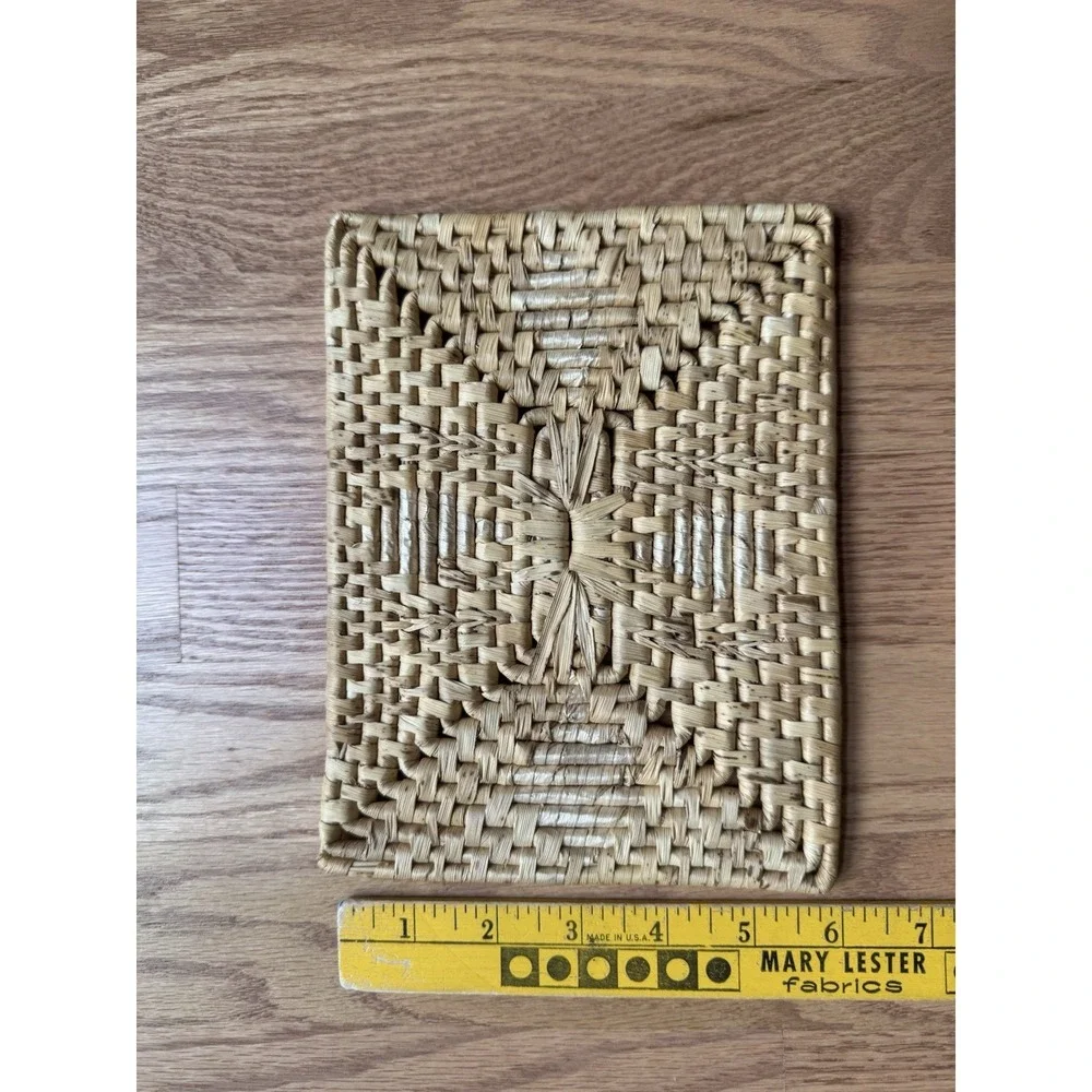 Vtg 70s Woven Corn Husk Trivet Set of 3 Sunburst Boho Wall Decor Neutral Hot Pad